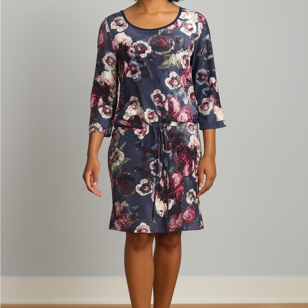 Club Monaco floral silk dress. 3/4 sleeves